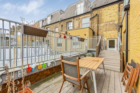 Daniel_Watney121a_Putney_High_Street15.jpg