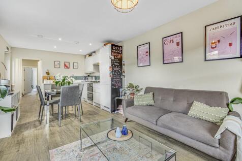 Daniel_Watney121a_Putney_High_Street8.jpg