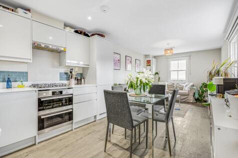 Daniel_Watney121a_Putney_High_Street12.jpg