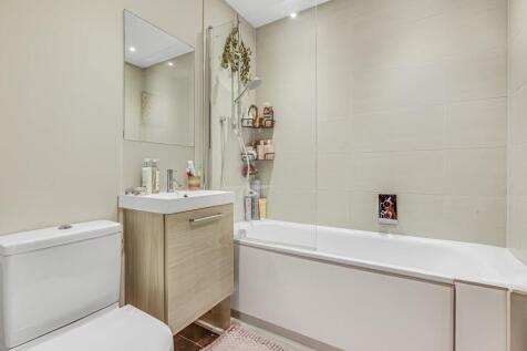 Daniel_Watney121a_Putney_High_Street6.jpg