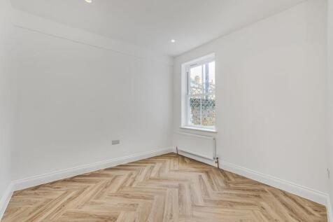Bedroom 3/Dining Room