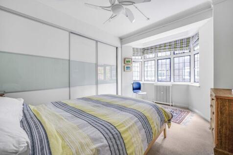 Daniel_Watney_Flat_36_Clare_Court__Judd_Street__