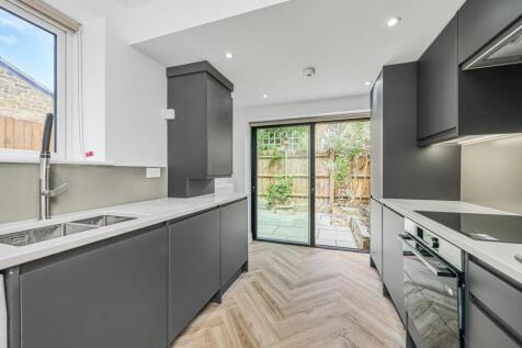 Daniel_Watney__Frobisher_Street__SE10_9XB_13.jpg