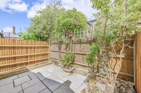 Daniel_Watney__Frobisher_Street__SE10_9XB_17.jpg
