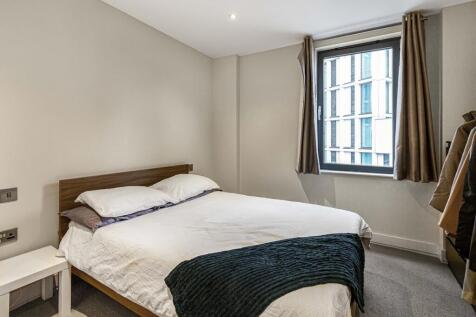 Daniel_WatneyEdge_Apartments15.JPG