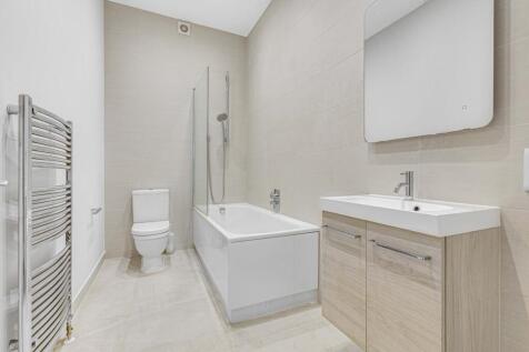 Daniel_Watney129a_Putney_High_Street9.JPG