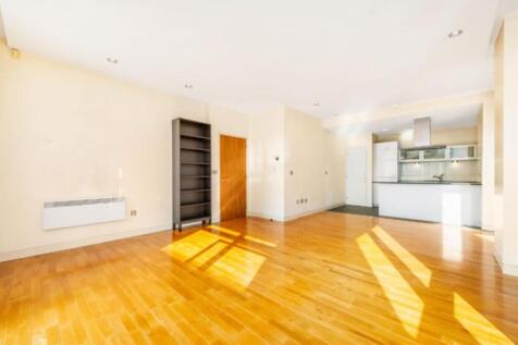 Living Room/Open Plan Kitchen