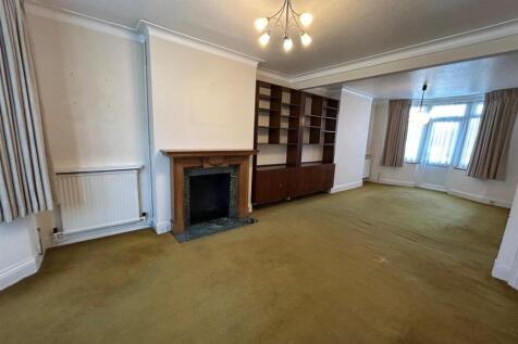 Living Room 2.jpg