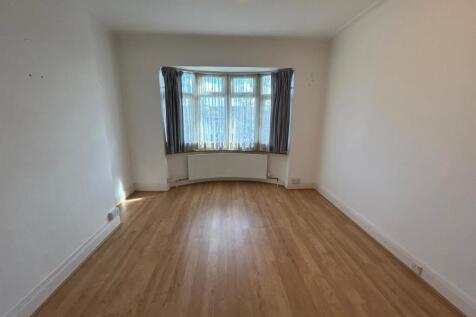 Primary Bedroom.jpg
