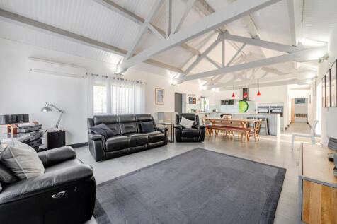 1349019-17-68baa8...