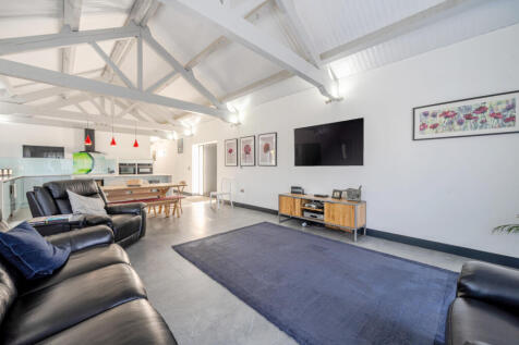 1349019-16-68baa7...