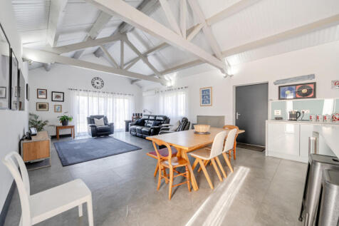 1349019-18-68baa8...