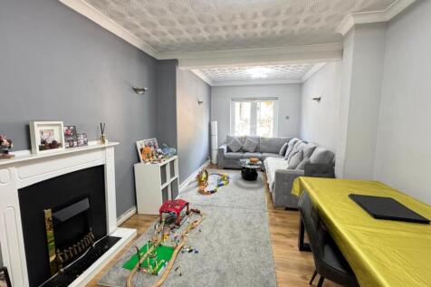 Extended Lounge