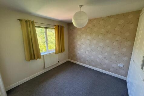 40f24033-d936-48f...
