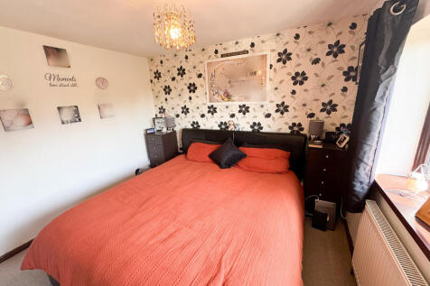 2 Hillside Bed 1