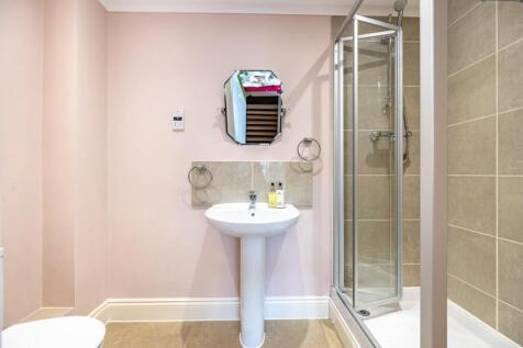 Secondary En-Suite
