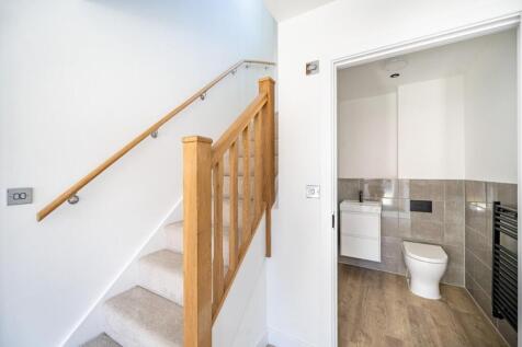 Entrance/Cloakroom