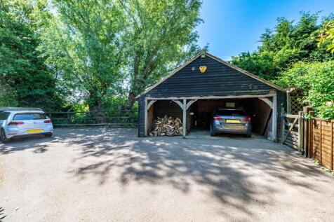 Carport &amp; Driveway