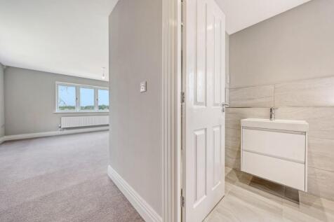 Bedroom &amp; En-Suite