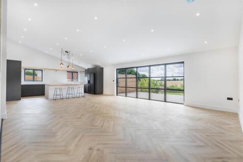 Kitchen/Dining/Lounge