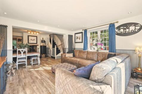 Living Room/Dining Room