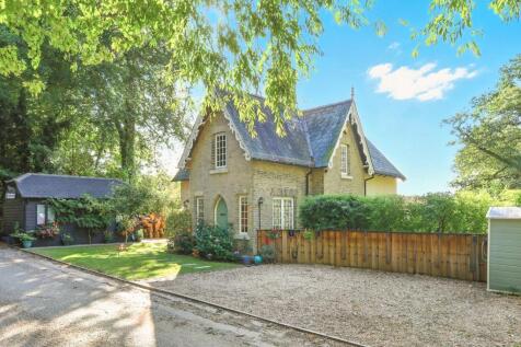 Front Elevation &amp; Driveway