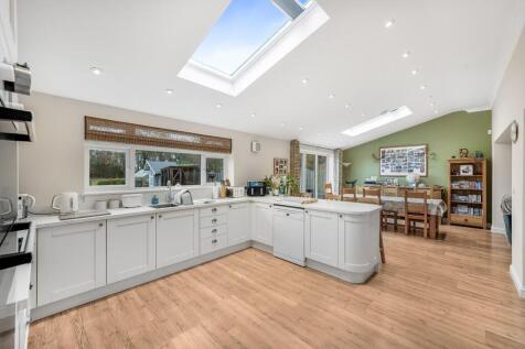 Kitchen/Dining/Family room