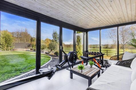 Gym/garden Room