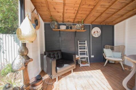 GARDEN ROOM