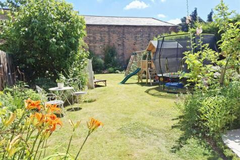 44 Chandos - Garden 2.jpg