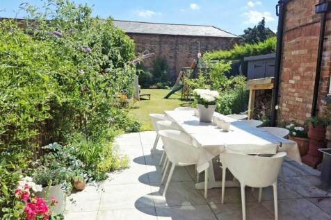 44 Chandos - Garden.jpg