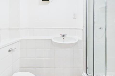 CAM05659G0-PR0020...