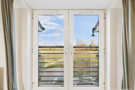 CAM05659G0-PR0029...