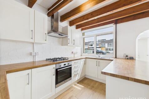 CAM02796G0-PR0415...