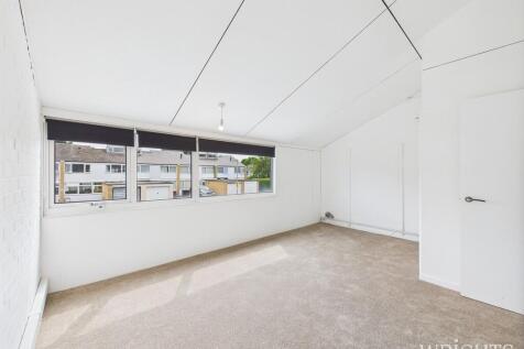 CAM02796G0-PR0415...