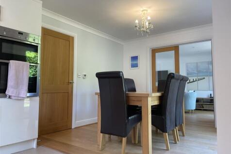 Dining room.jpeg