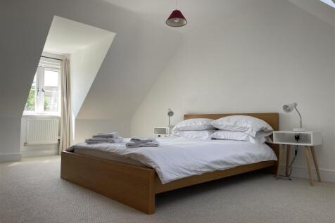 Second floor large bedroom.jpeg