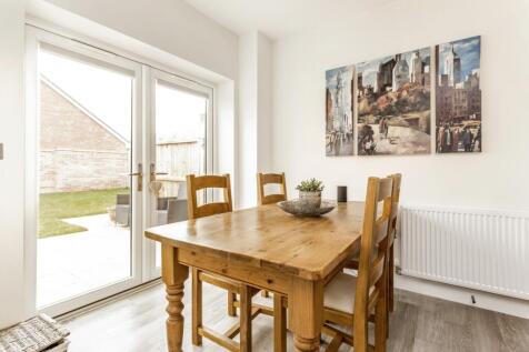 15 Hamilton Road ...