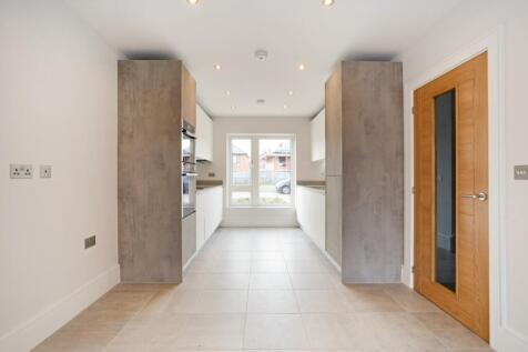 6 Lamb Close 2966...