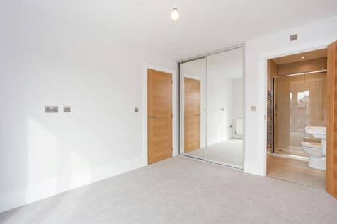 6 Lamb Close 2966...