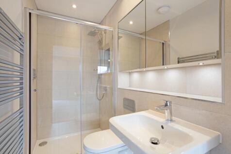 6 Lamb Close 2966...