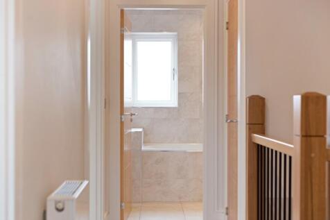 6 Lamb Close 2966...