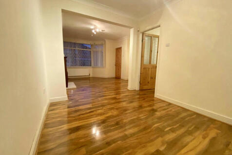 Dining Room / Lou...