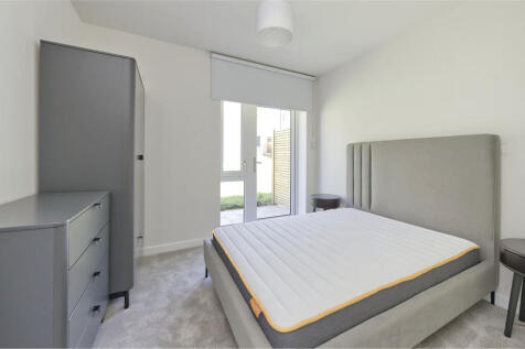 flat 2 iris hse-4...