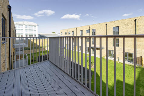 flat 12 iris hse-...