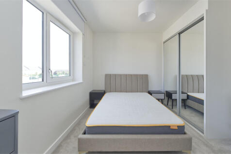flat 16 honeysuck...