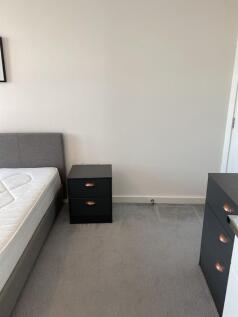 708efbb3-88e4-402...