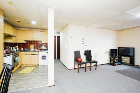 Lounge / Kitchen