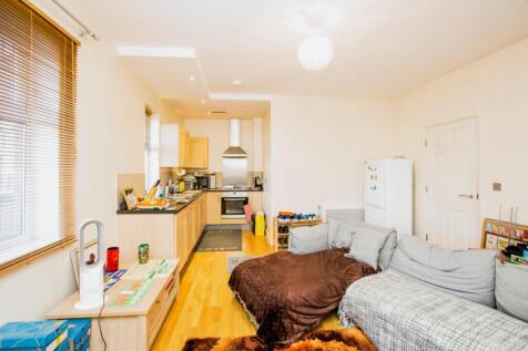 Lounge / Kitchen