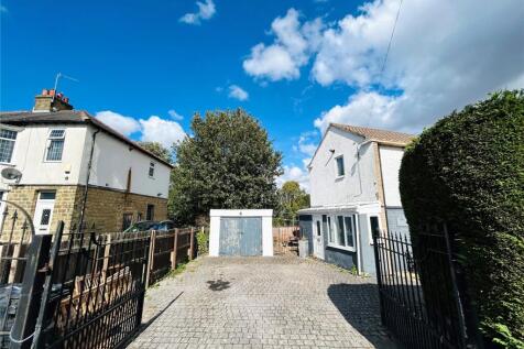 Driveway / Garage